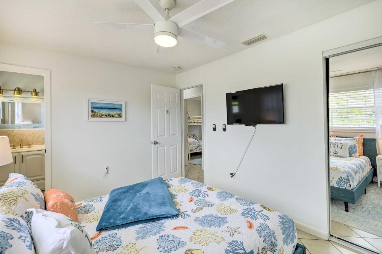 Merritt Island Home Fire Pit And Canal Access! Extérieur photo